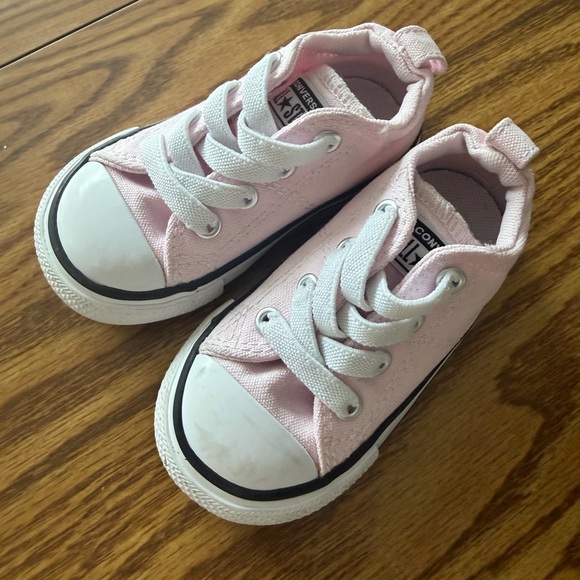 Converse Other - Converse toddler Pink Canvas Low-Top Sneakers
